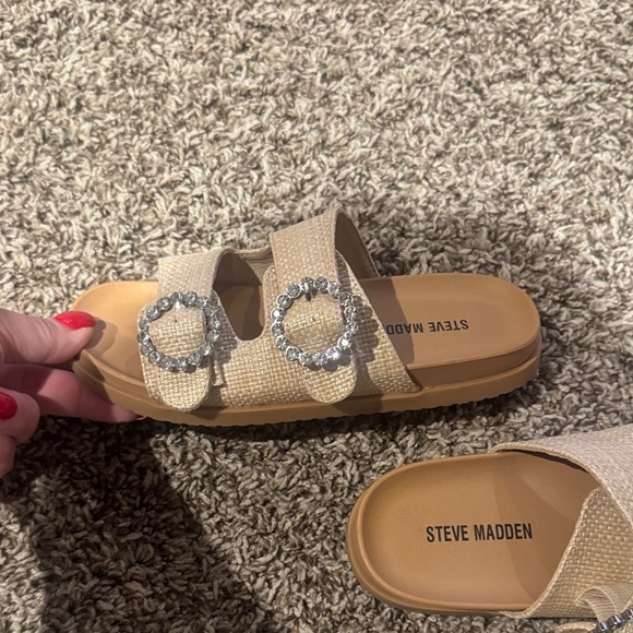 Steve Madden girls sandals - Picture 6 of 6